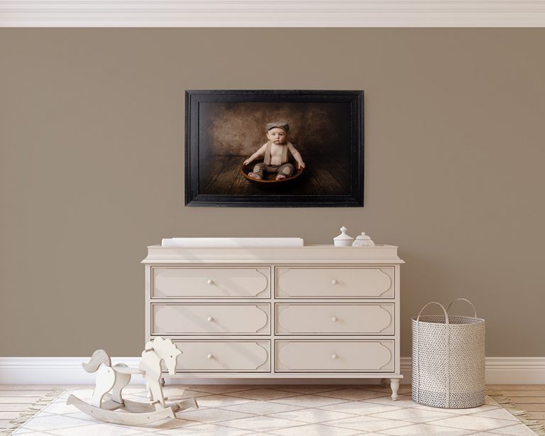 Fineartframeonwallwithdresser 768x614