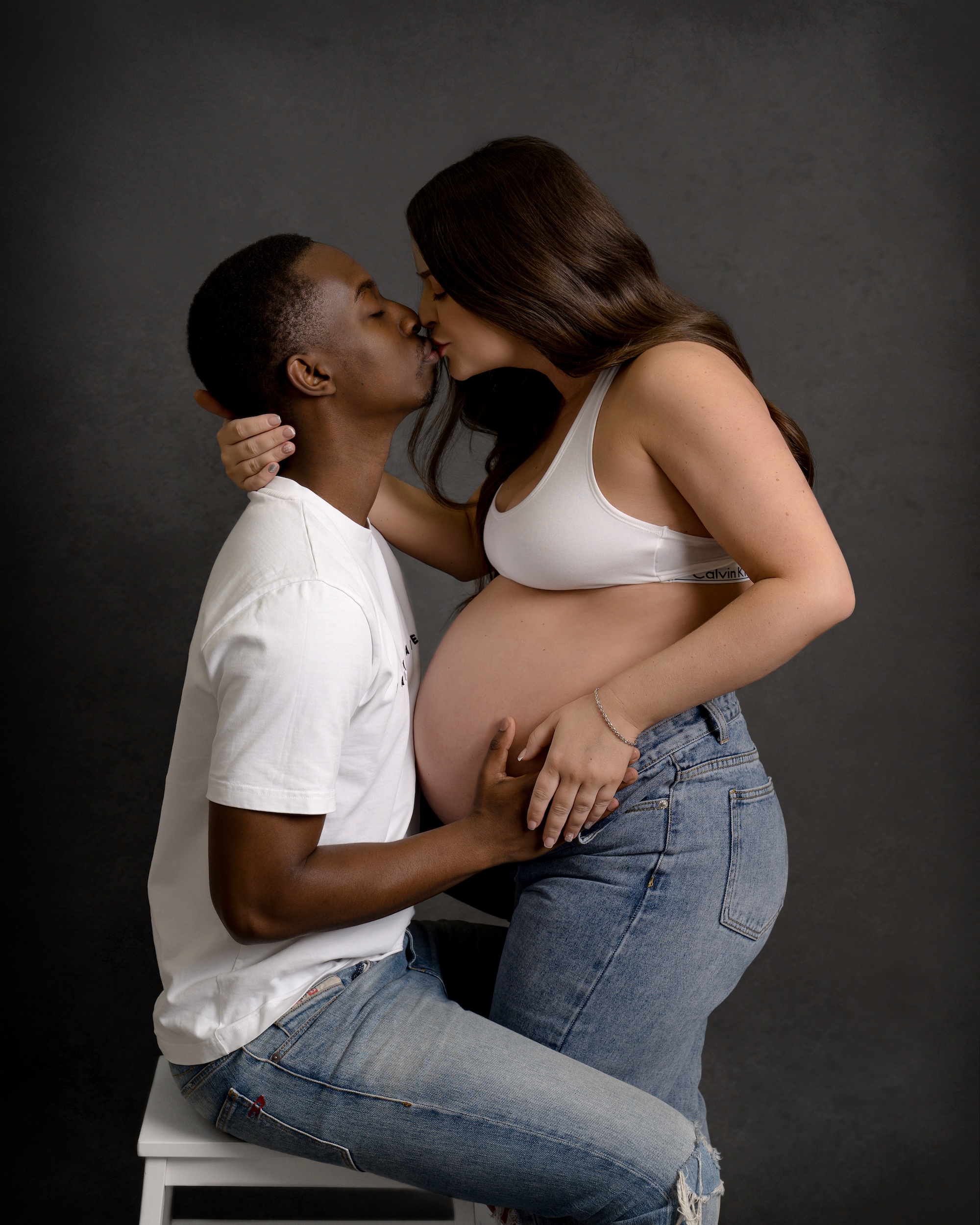 Maternity photographer near me